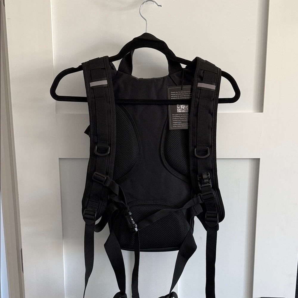 Black Tactical Water Backpack - Picture 3 of 4